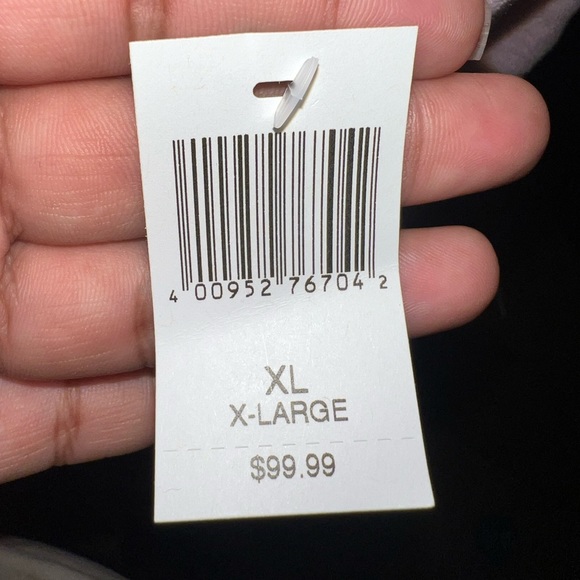 Disneyland fuzy long sleeve - Picture 2 of 6